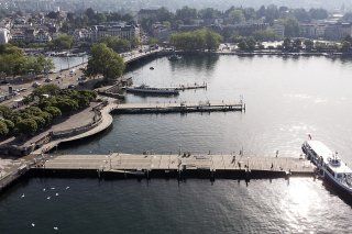 La croissance annualisée hors grands rendez-vous sportifs a, elle, été divisée par trois par rapport au trimestre précédent à 0,5%. (KEYSTONE/Christian Beutler)